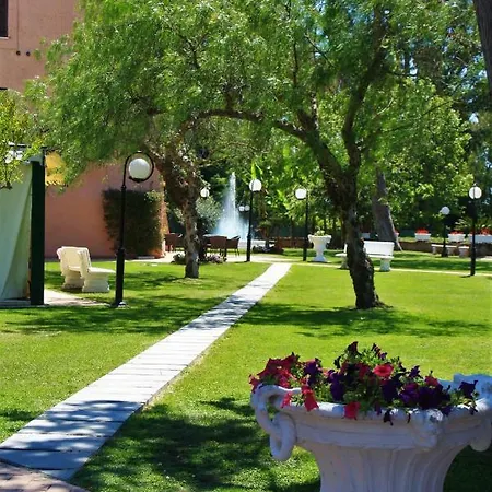Hotel La Pineta Dei Liberti 3*